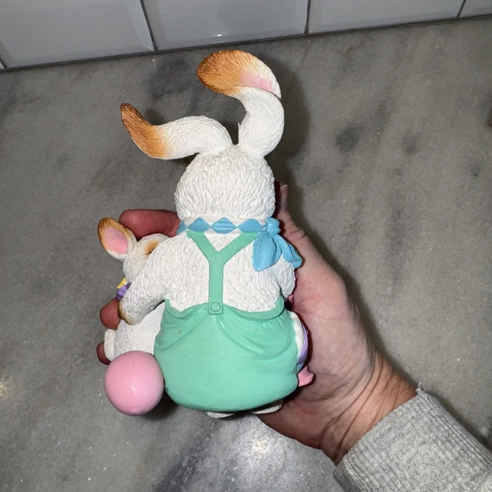 Vintage Current Inc. Easter Bunny With Baby Bunny Shelf Sitter OLA56‎